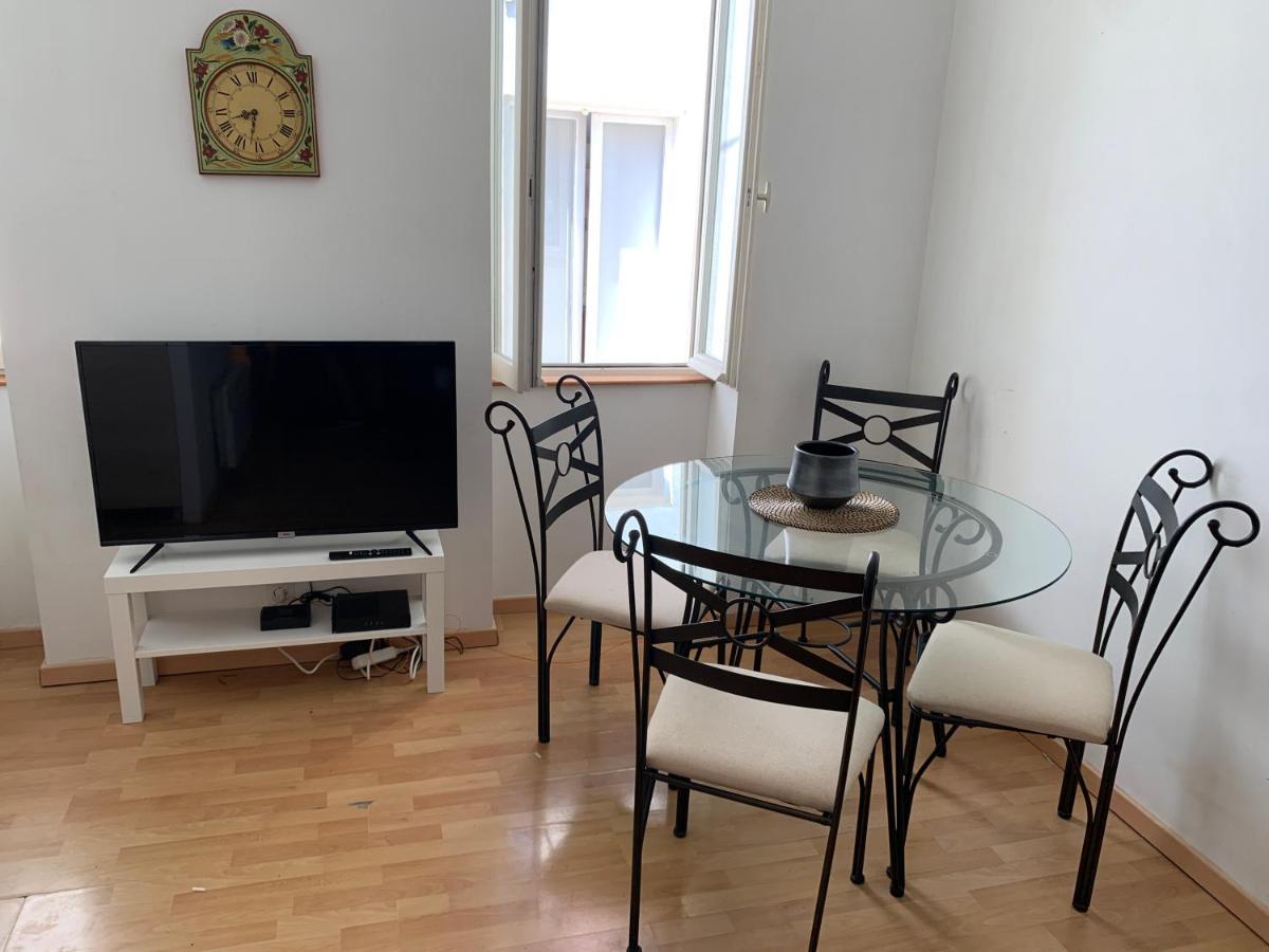 Centre, Pres Avenue De Verdun, Cosy 2 Pieces , Salon , Separe, Rue Tres Calme A 10 Minutes A Pied De La Grande Apartment *