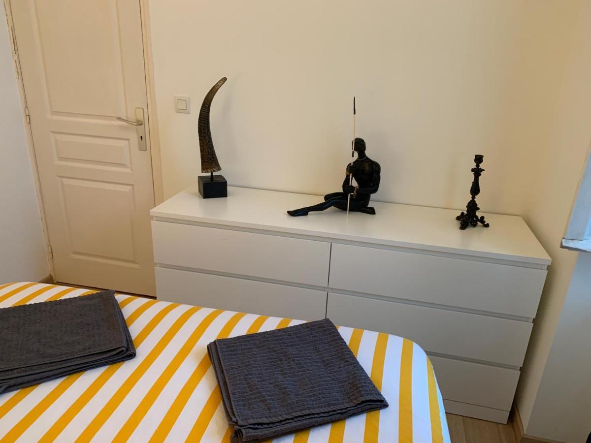 Centre, Pres Avenue De Verdun, Cosy 2 Pieces , Salon , Separe, Rue Tres Calme A 10 Minutes A Pied De La Grande Apartment