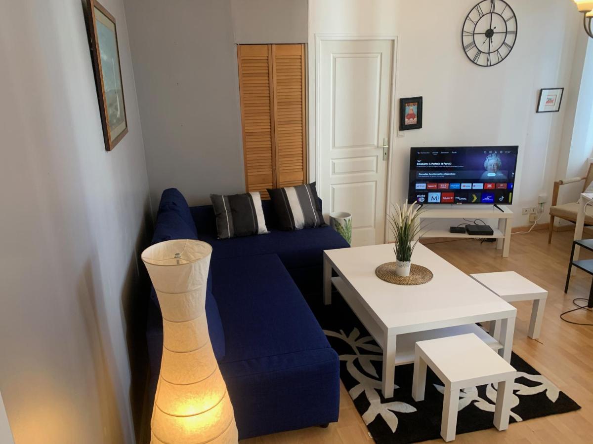 Centre, Pres Avenue De Verdun, Cosy 2 Pieces , Salon , Separe, Rue Tres Calme A 10 Minutes A Pied De La Grande * Biarritz