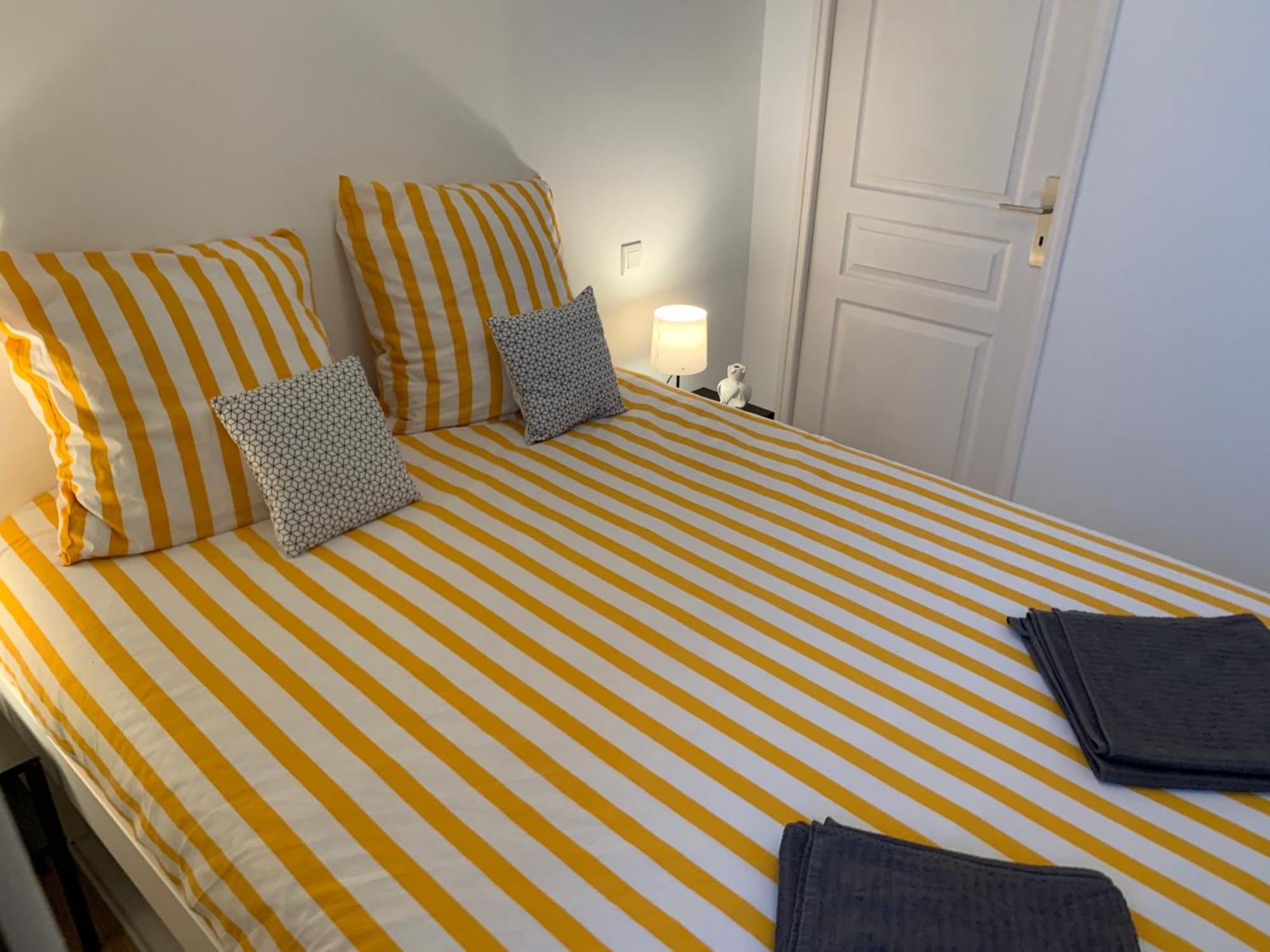 Centre, Pres Avenue De Verdun, Cosy 2 Pieces , Salon , Separe, Rue Tres Calme A 10 Minutes A Pied De La Grande Biarritz